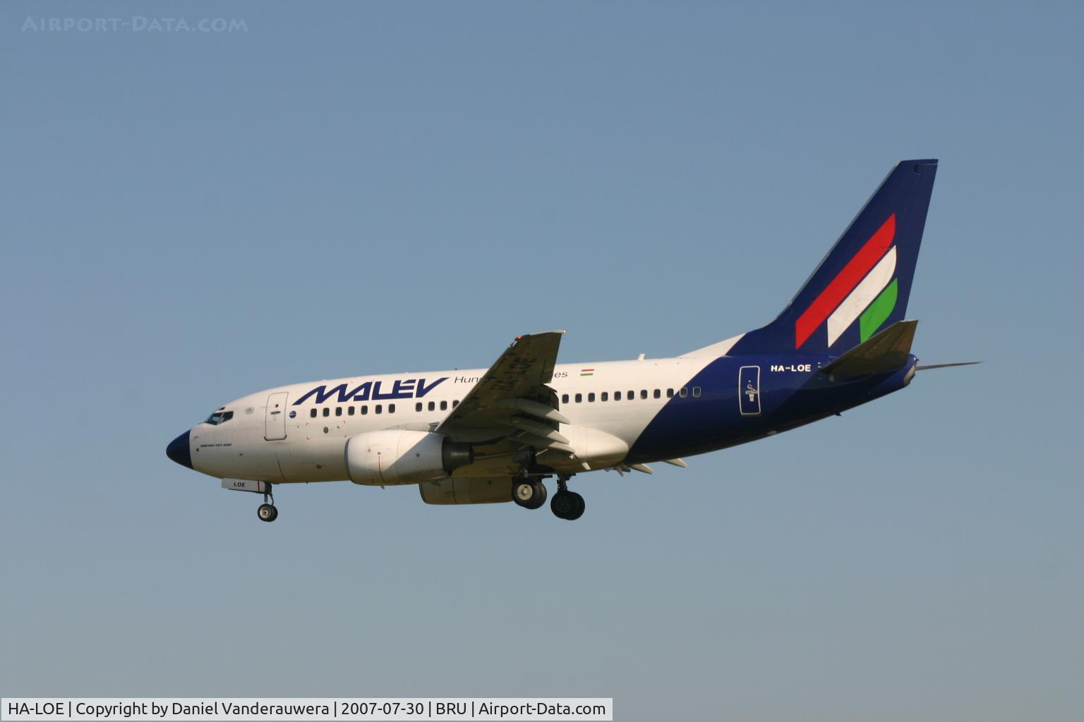 HA-LOE, 2003 Boeing 737-6Q8 C/N 28260, flight  MA600 is descending to rwy 25L