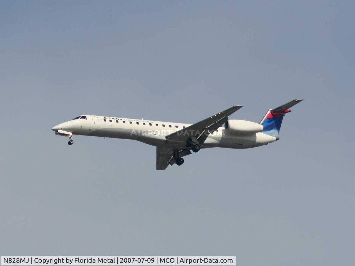 N828MJ, 2000 Embraer EMB-145LR C/N 145218, Delta Connection