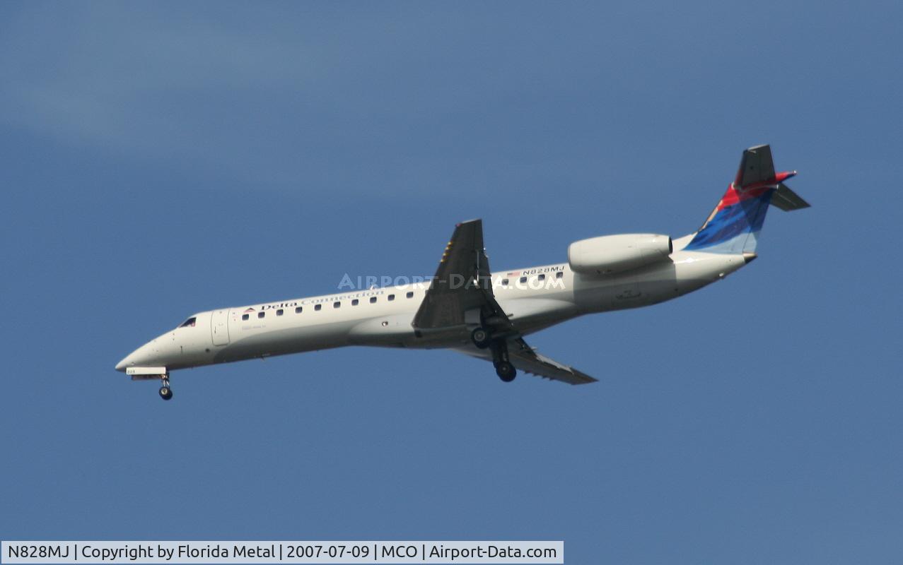 N828MJ, 2000 Embraer EMB-145LR C/N 145218, Delta Connection