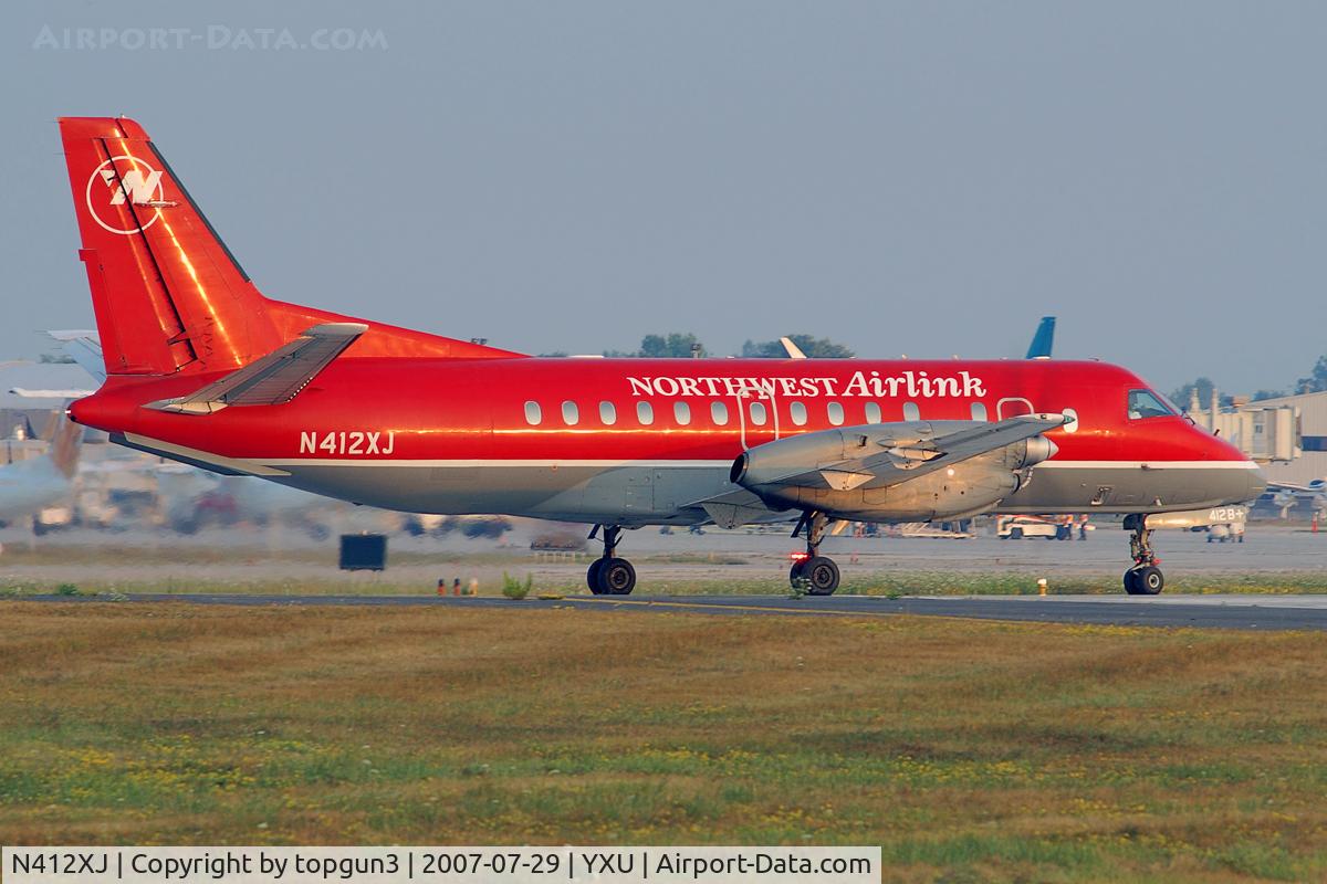 N412XJ, Saab 340B C/N 340B-412, Morning departure via RWY33.