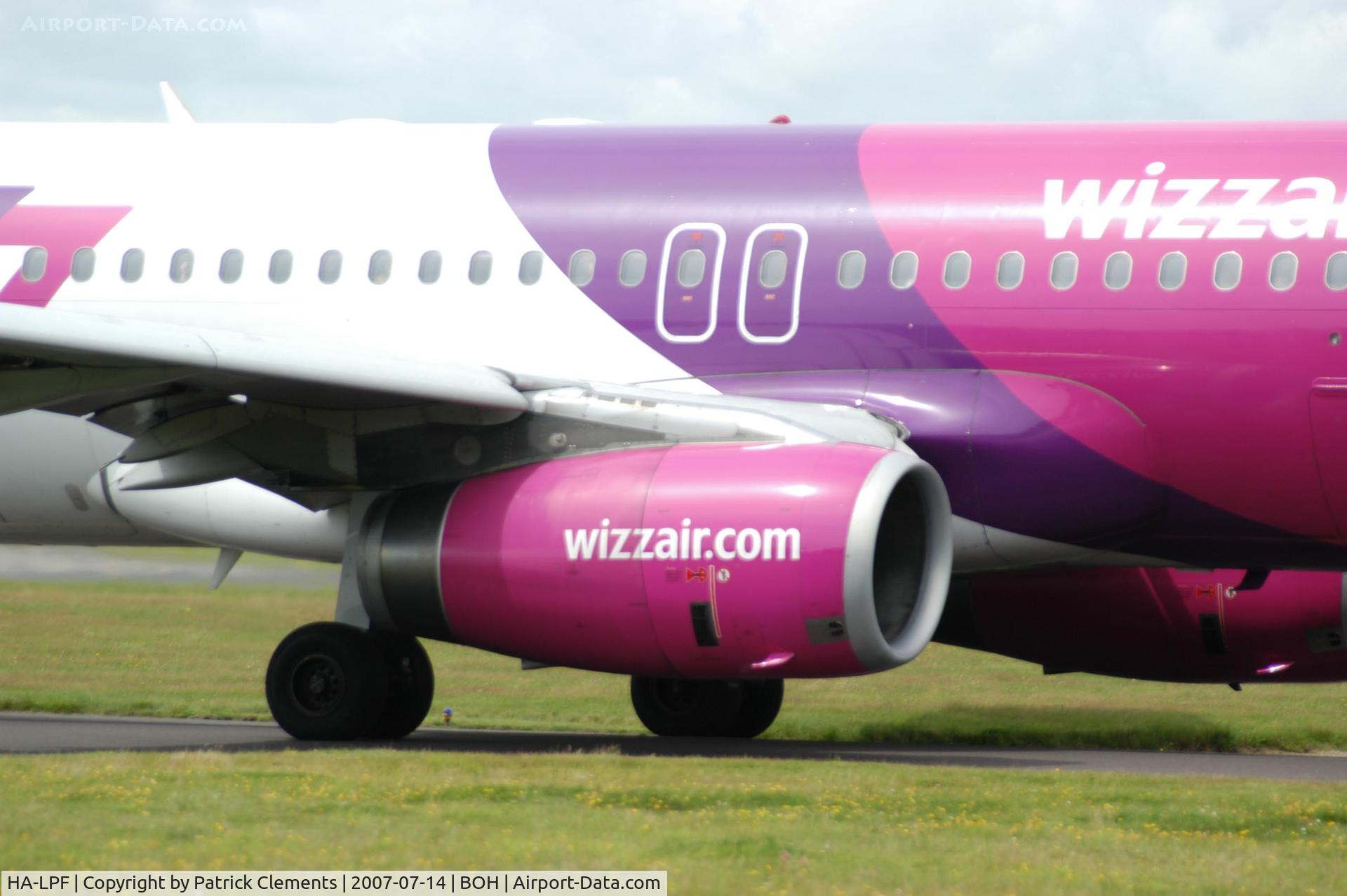 HA-LPF, 2002 Airbus A320-233 C/N 1834, WIZZAIR THE MIDDLE BIT