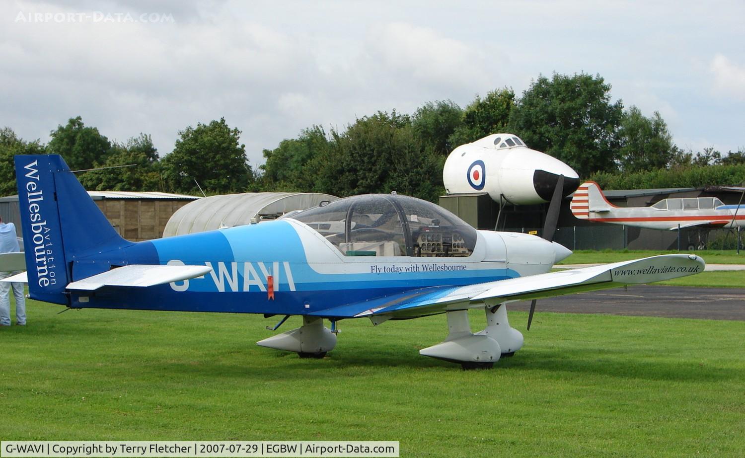 G-WAVI, 2000 Robin HR-200-120B C/N 346, early Sunday morning at Wellesborne Mountford