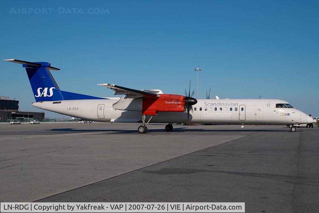 LN-RDG, 2000 De Havilland Canada DHC-8-402Q Dash 8 C/N 4022, SAS Dash 8-400