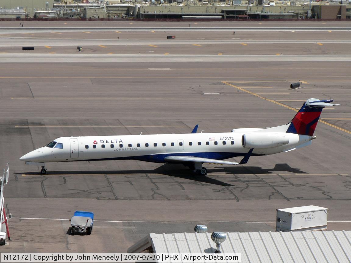 N12172, 2004 Embraer ERJ-145XR (EMB-145XR) C/N 14500864, Delta's new color-scheme looks good on Embraers!