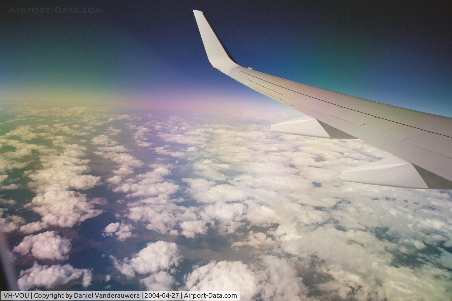 VH-VOU, 2004 Boeing 737-8Q8 C/N 30665, onboard flight DJ392 - flying to SYD