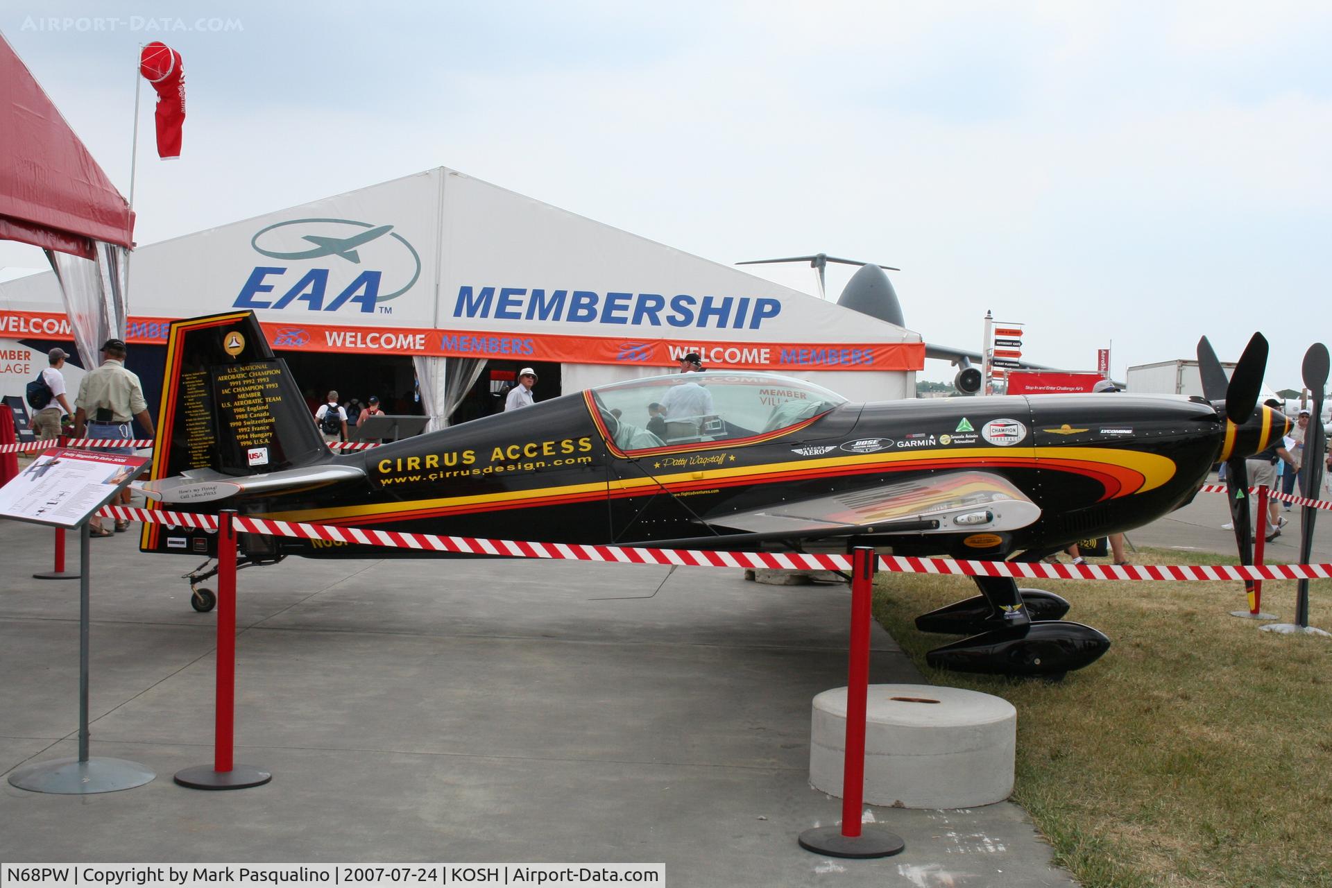 N68PW, Extra EA-300S C/N 030, EA 300/S