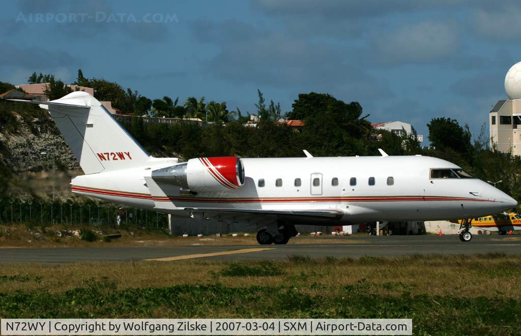 N72WY, 1998 Bombardier CL-600-2B16 C/N 5394, visitor