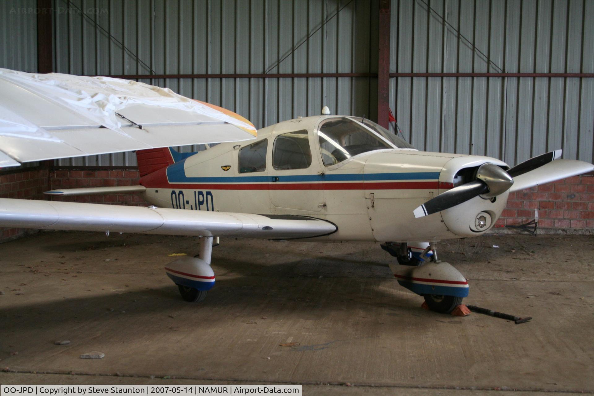 OO-JPD, 1974 Piper PA-28-140 Cherokee C/N 28-7425107, Taken on an Aeroprint tour @ Namur