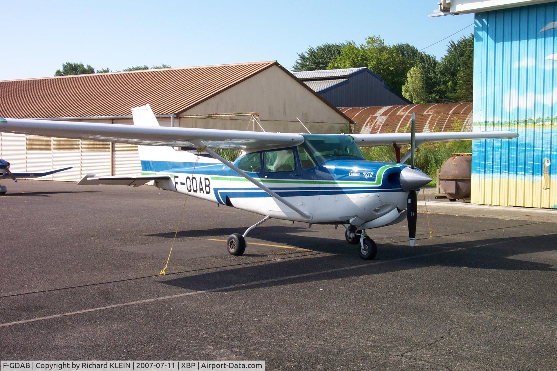 F-GDAB, 1981 Cessna 172RG Cutlass RG C/N 172RG-0808, cessna 172 RG
