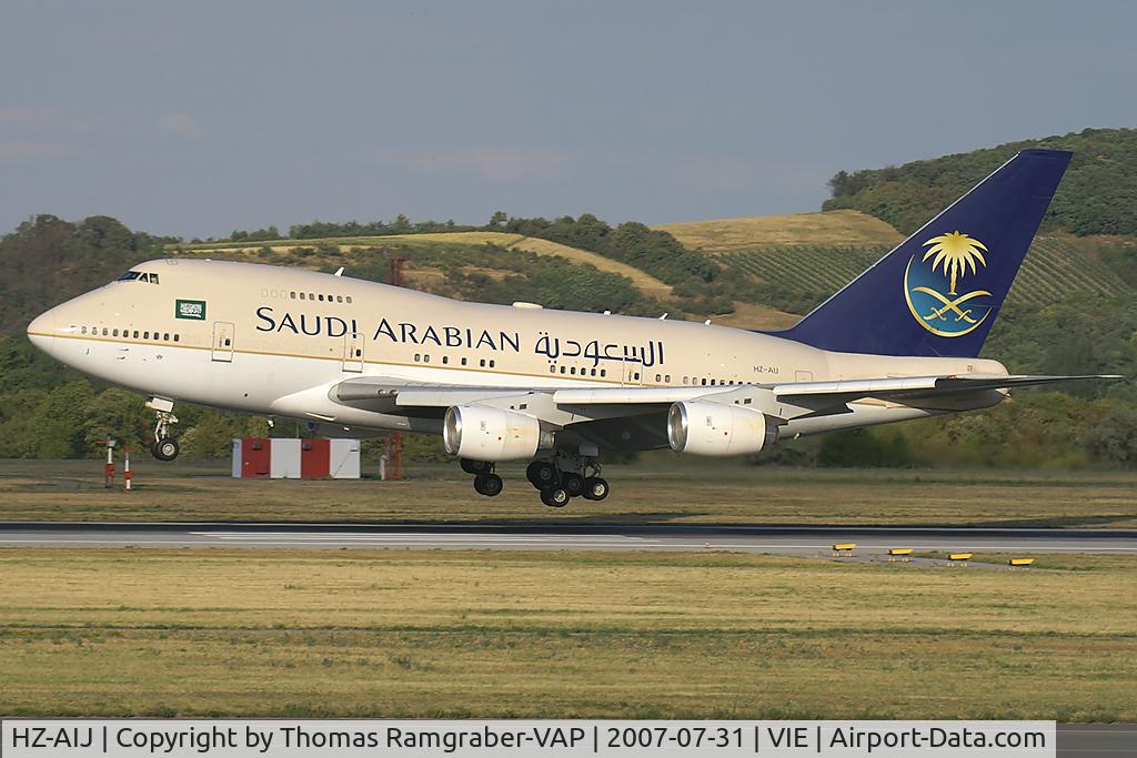 HZ-AIJ, 1982 Boeing 747SP-68 C/N 22750, Saudia - Saudi Arabian Airlines Boeing 747SP