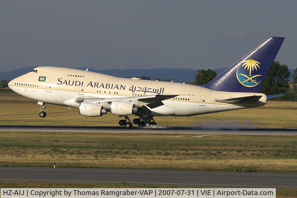 HZ-AIJ, 1982 Boeing 747SP-68 C/N 22750, Saudia - Saudi Arabian Airlines Boeing 747SP