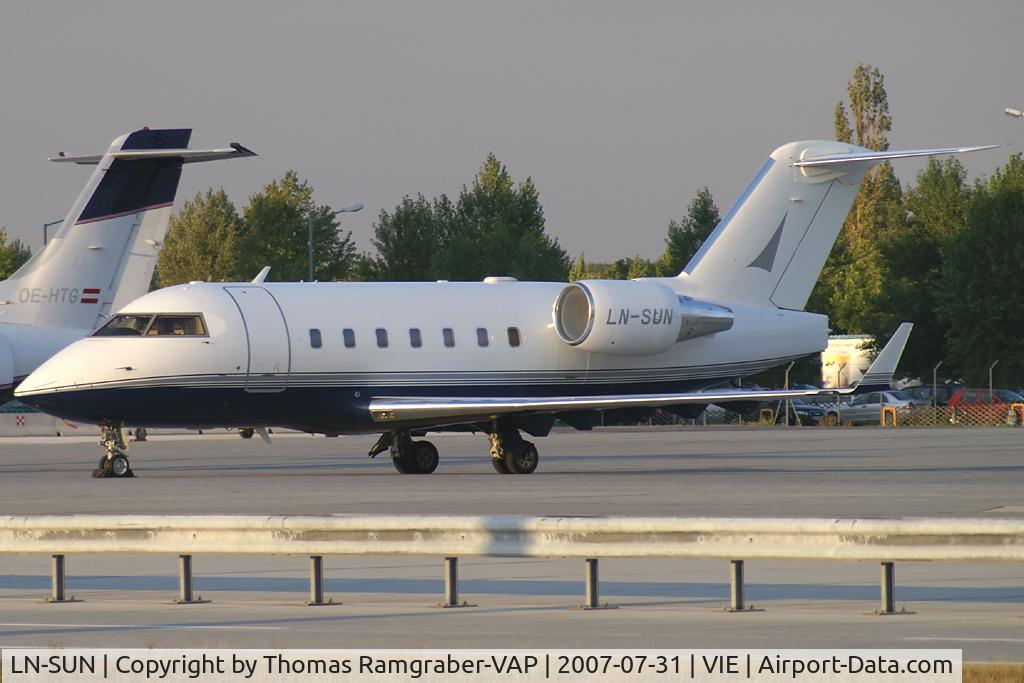 LN-SUN, 2001 Bombardier Challenger 604 (CL-600-2B16) C/N 5517, Sundt Air Canadair CL600 Challenger