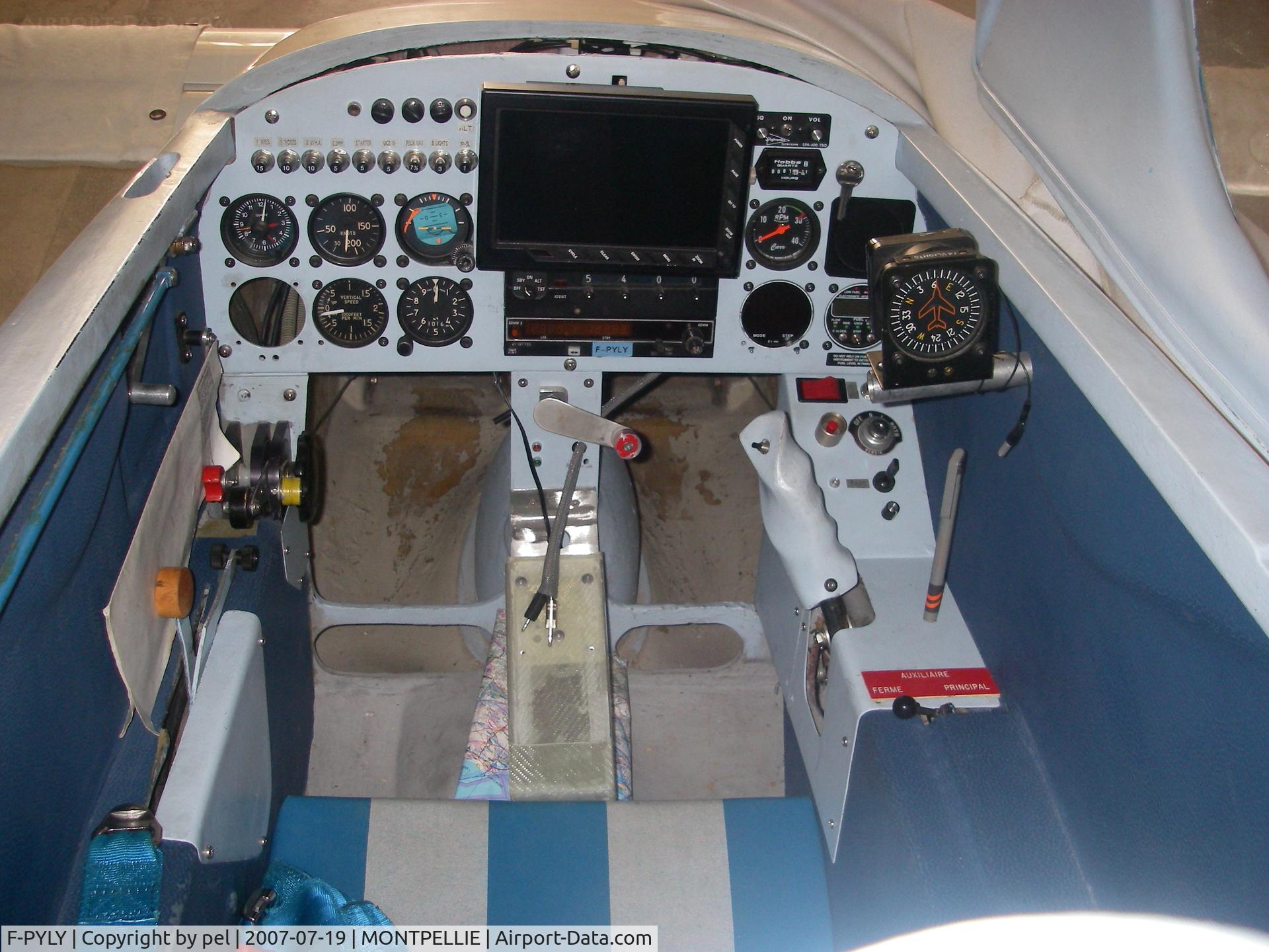 F-PYLY, Rutan VariEze C/N 2043, Cokpit