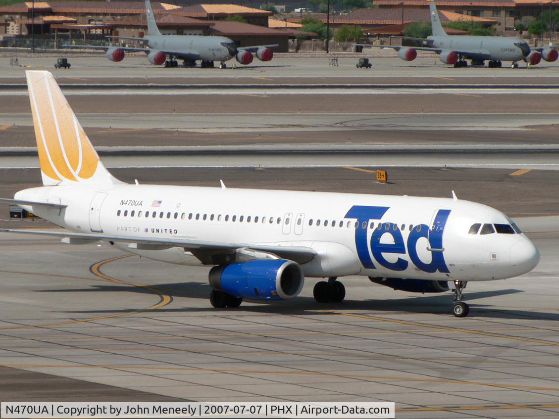 N470UA, 2001 Airbus A320-232 C/N 1427, Taxiing to the gate