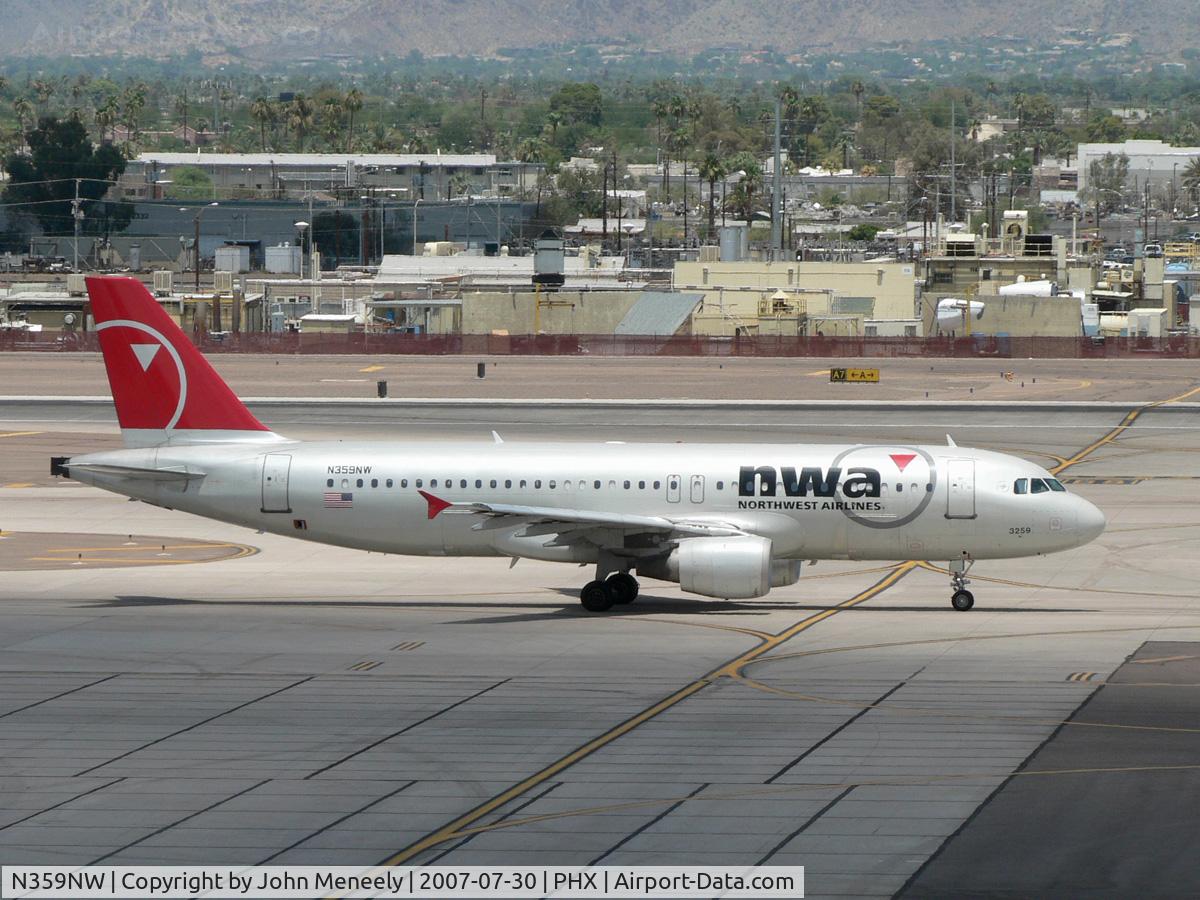 N359NW, 1998 Airbus A320-212 C/N 846, Lunchtime departure
