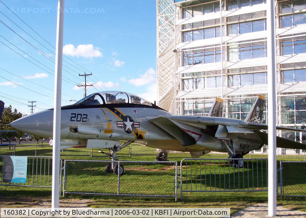 160382, Grumman F-14A Tomcat C/N 238, Grumman F-14A/Museum of Flight/Seattle. Static display at the Museum of Flight