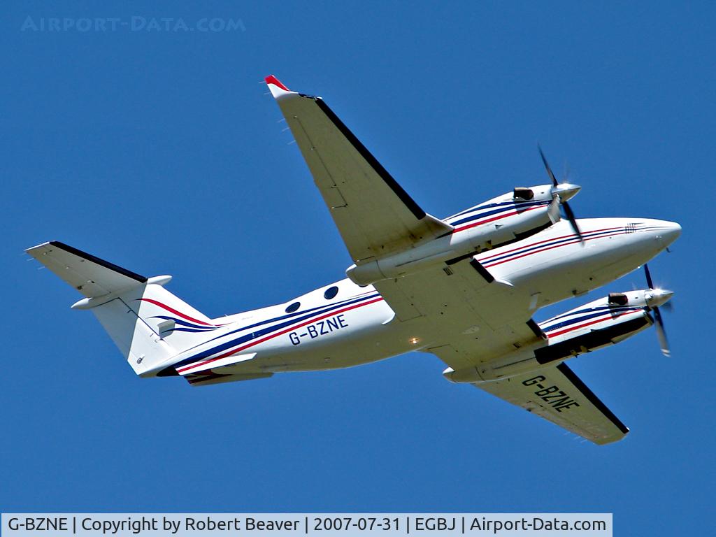 G-BZNE, 2000 Raytheon King Air 350 (B300) C/N FL-286, Beechcraft Super King Air 350