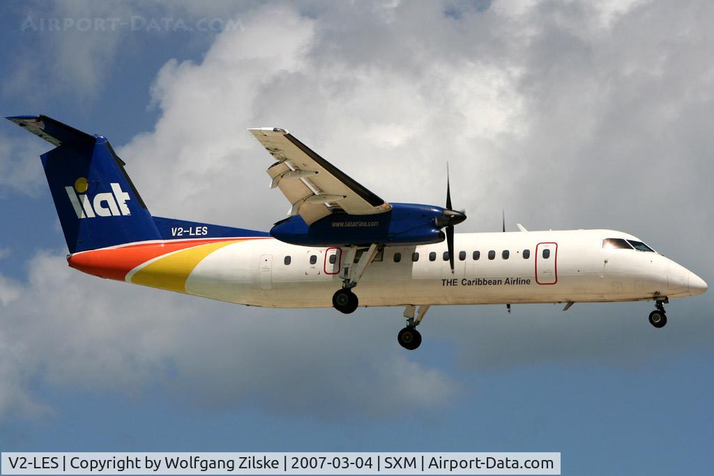 V2-LES, 1995 De Havilland Canada DHC-8-311 Dash 8 C/N 412, visitor