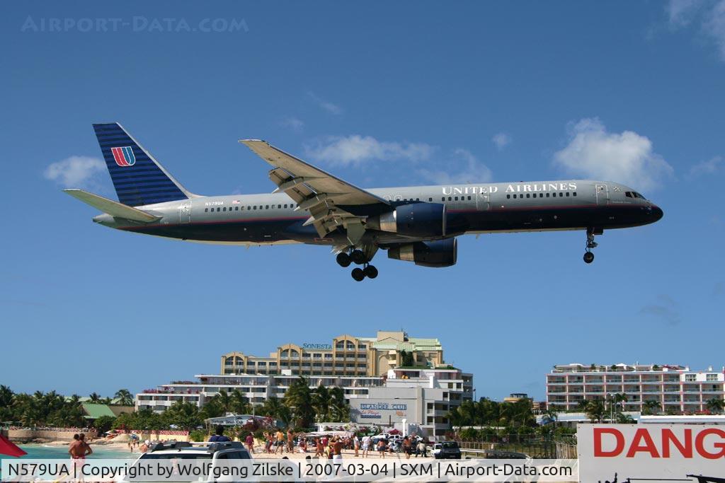 N579UA, 1993 Boeing 757-222 C/N 26697, visitor