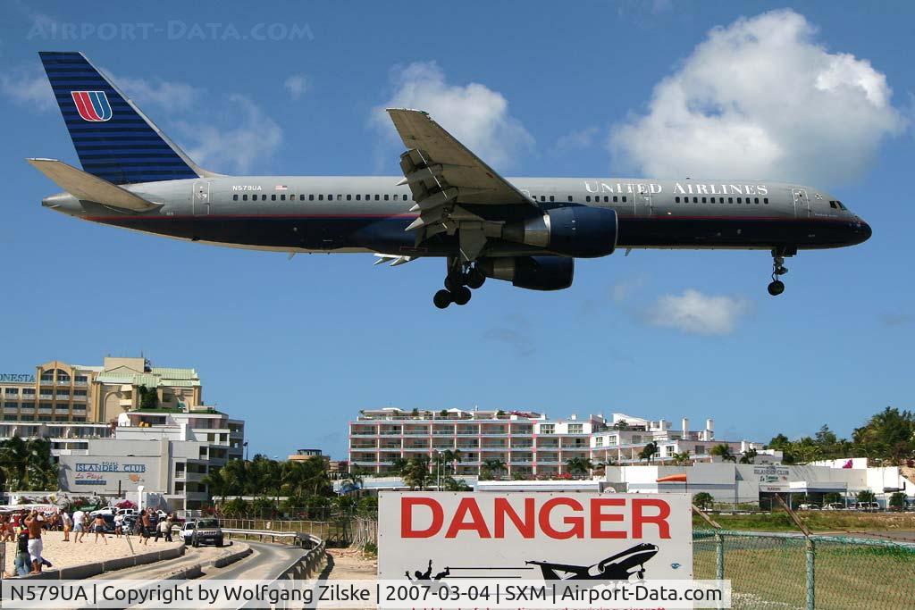 N579UA, 1993 Boeing 757-222 C/N 26697, visitor