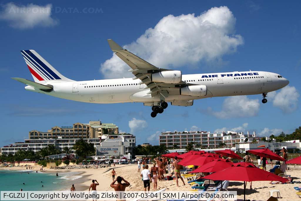 F-GLZU, 2000 Airbus A340-313X C/N 377, visitor