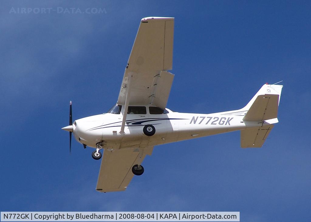 N772GK, 2005 Cessna 172S C/N 172S9885, Landing on 17L