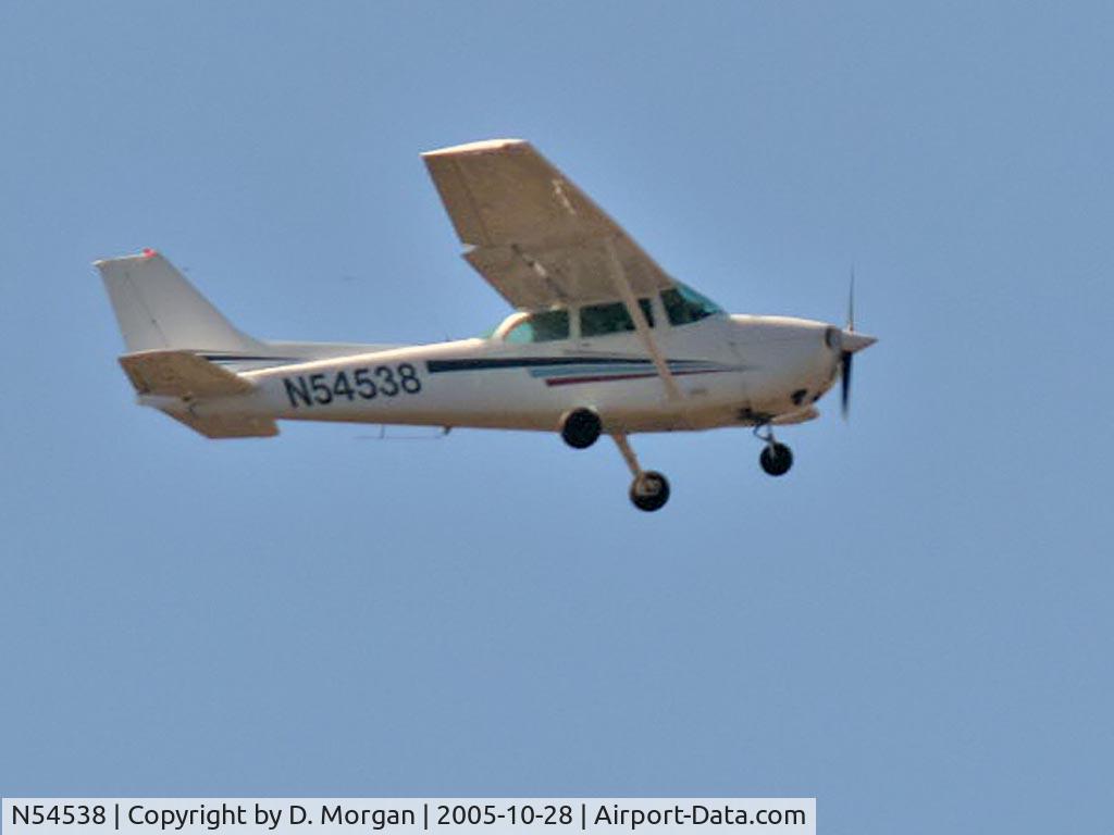 N54538, 1981 Cessna 172P C/N 17274997, Taken near Newport Beach CA