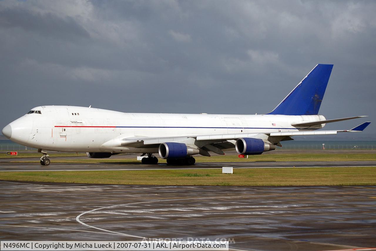 N496MC, 1999 Boeing 747-47UF C/N 29257, This freighter looks very worn and dirty...