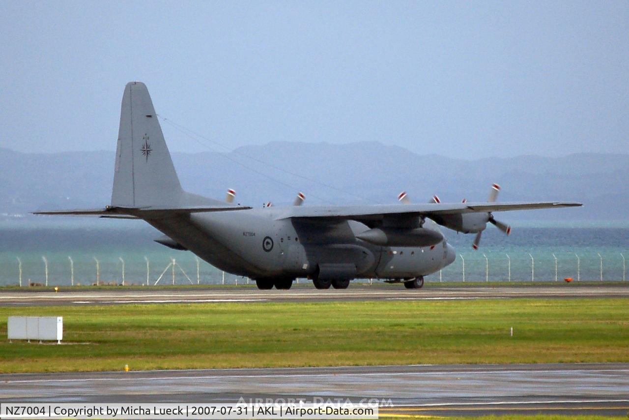 NZ7004, 1969 Lockheed C-130H Hercules C/N 382-4312, Royal New Zealand Air Force C130 Hercules