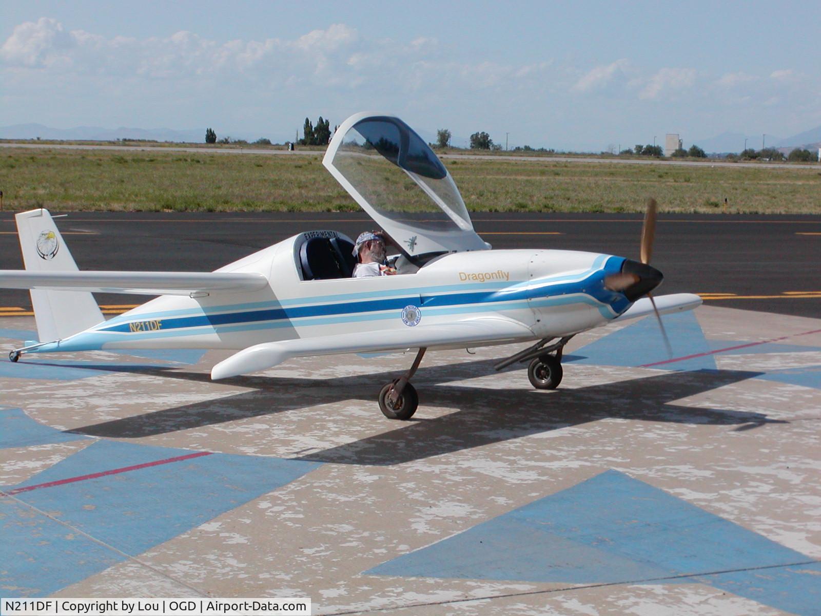 N211DF, Viking DragonFly C/N 211, Swinging compass at the compass rose