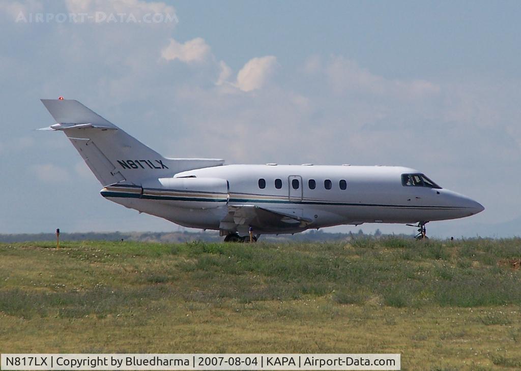N817LX, 2001 Raytheon Hawker 800XP C/N 258516, Position and Hold 17L