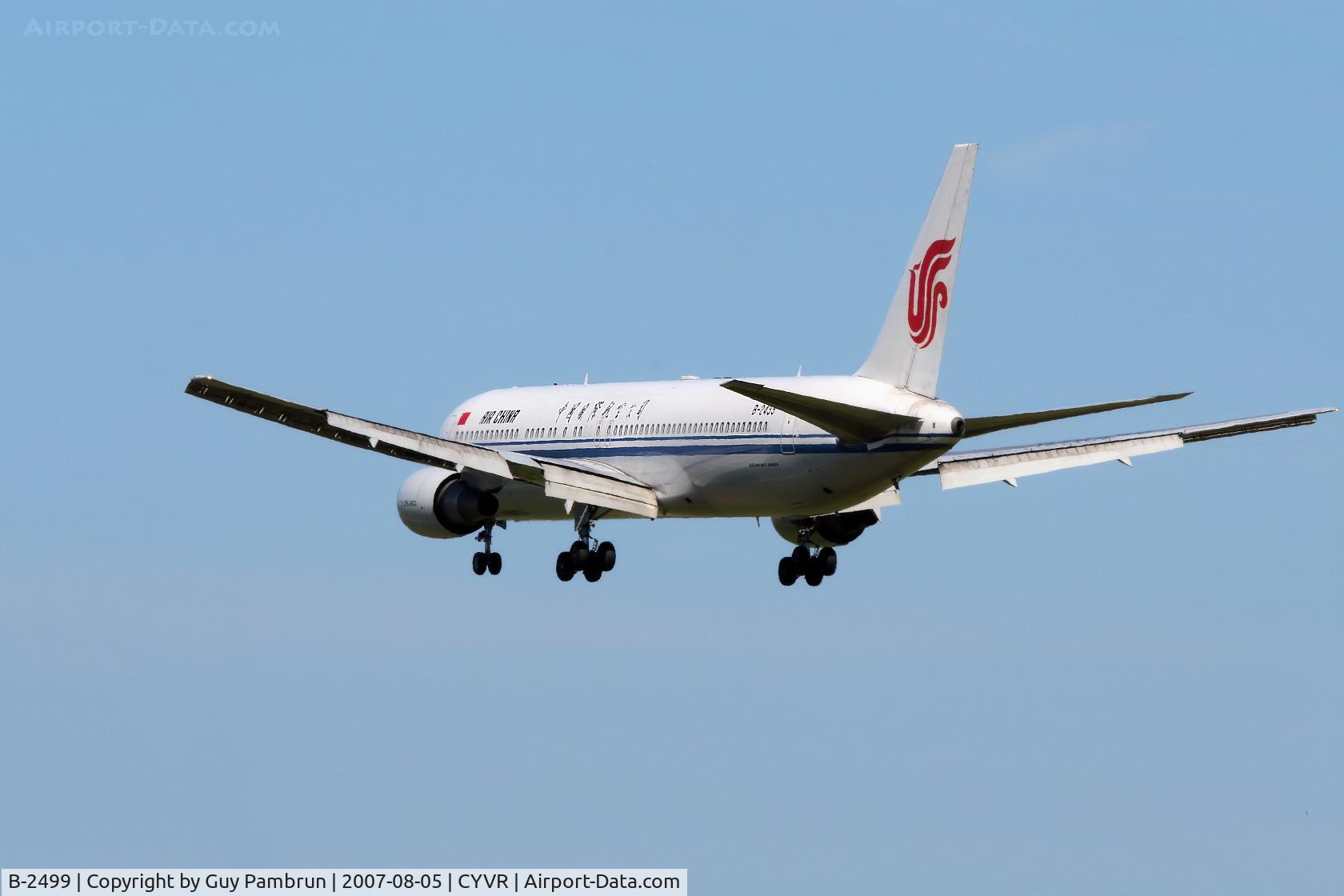B-2499, 2000 Boeing 767-332 C/N 30597, About to touch down