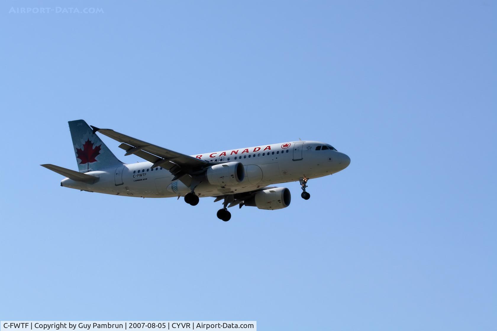 C-FWTF, 2003 Airbus A319-112 C/N 1963, About to touch down