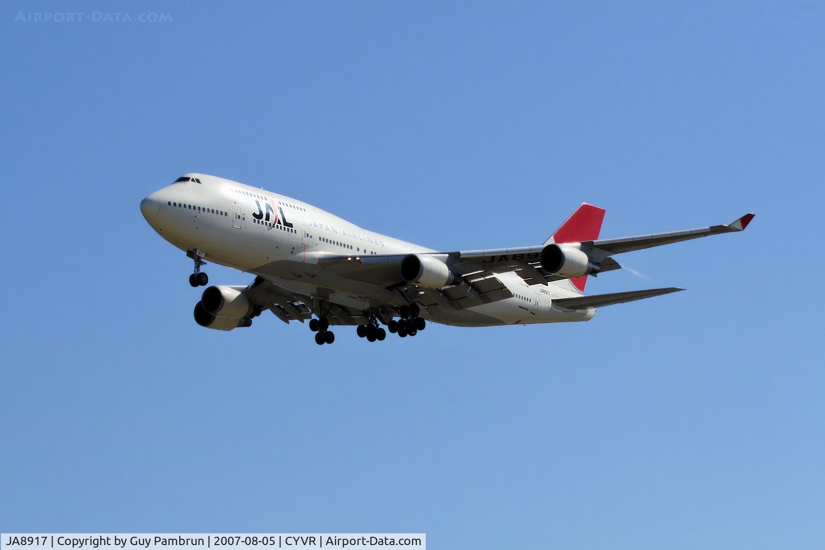 JA8917, 1999 Boeing 747-446 C/N 29899, About to touch down