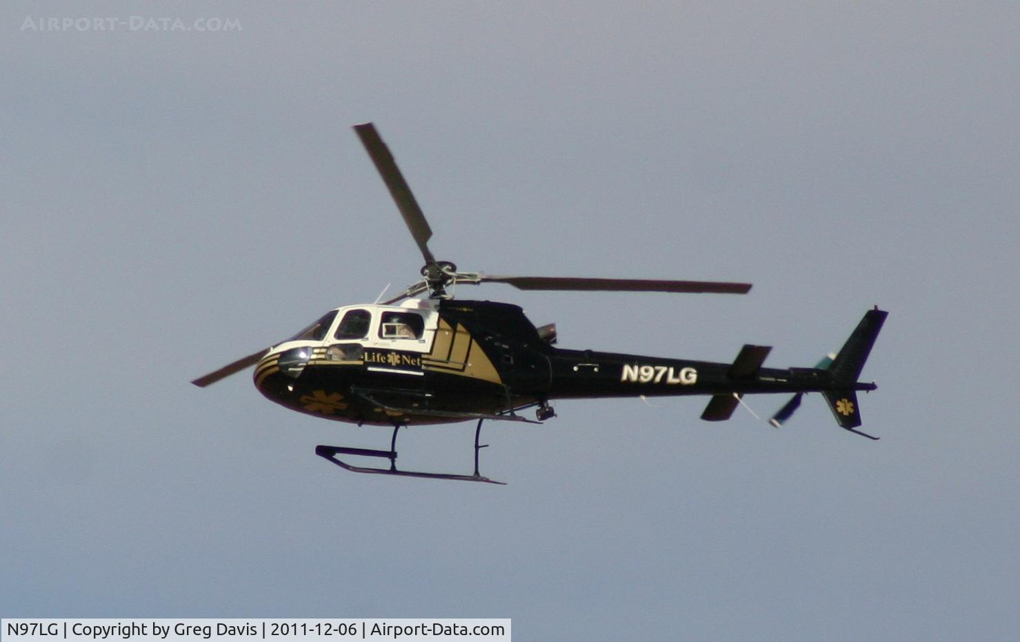 N97LG, 1996 Eurocopter AS-350B-2 Ecureuil C/N 2917, Leaving Pima Motorsports Park with one injury
