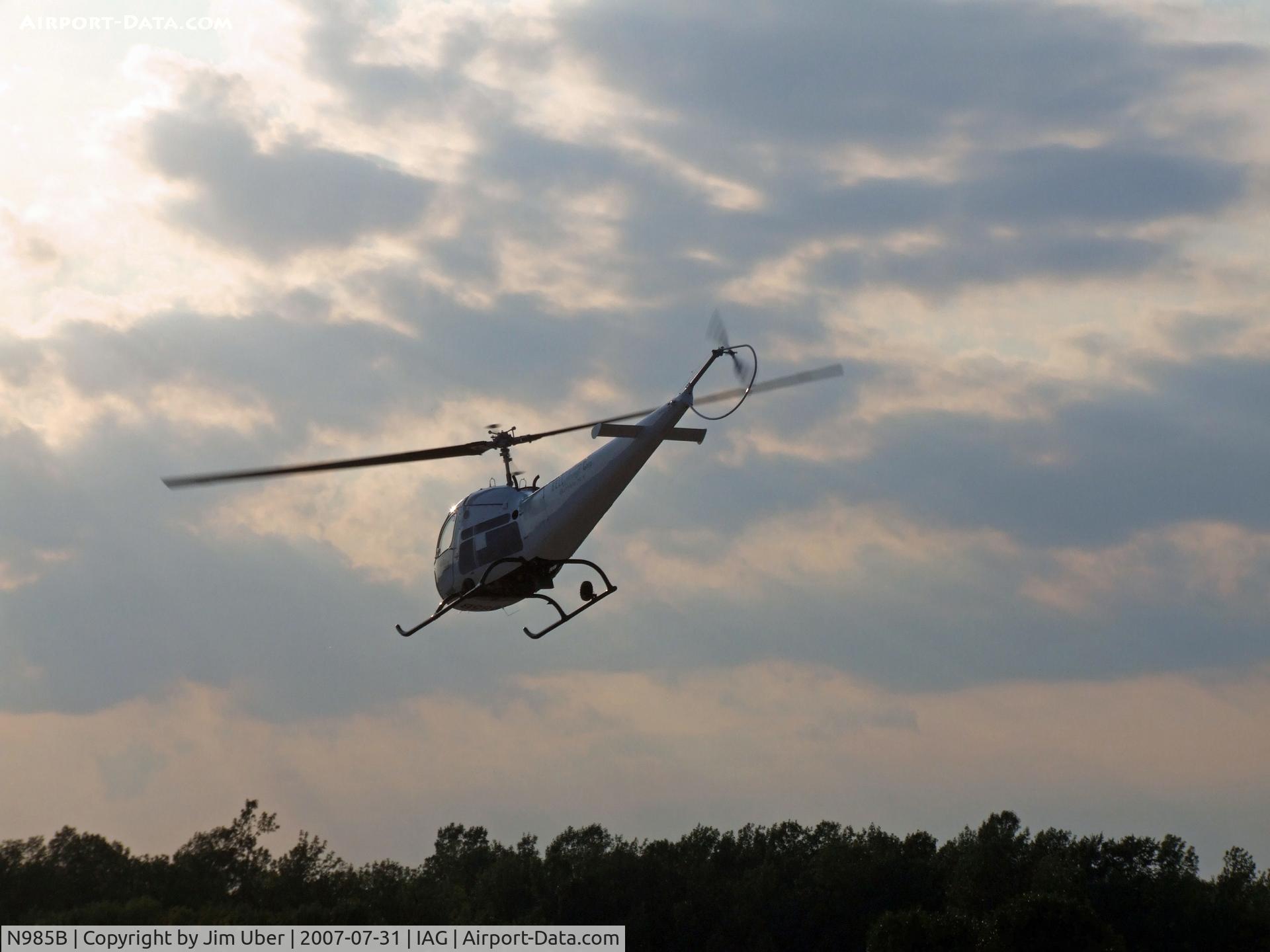 N985B, 1956 Bell 47H-1 C/N 1362, Headed out of the pattern