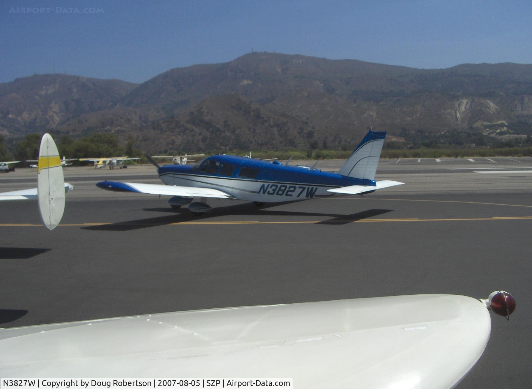 N3827W, 1966 Piper PA-32-260 Cherokee Six Cherokee Six C/N 32-760, 1966 Piper PA-32-260 CHEROKEE SIX, Lycoming O-540-E4B 260 Hp, taxi
