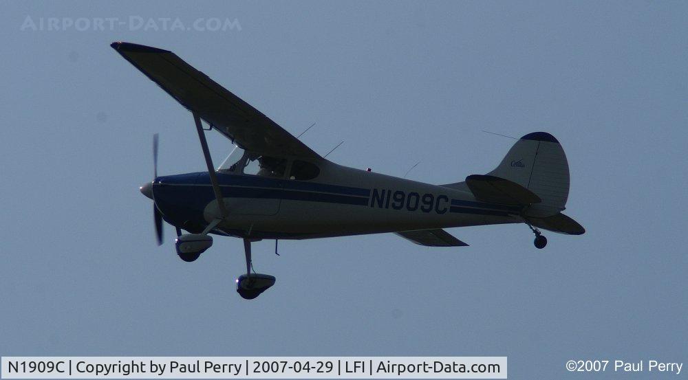 N1909C, 1953 Cessna 170B C/N 26054, Up and over to SFQ.  Short flight if just RTBing.