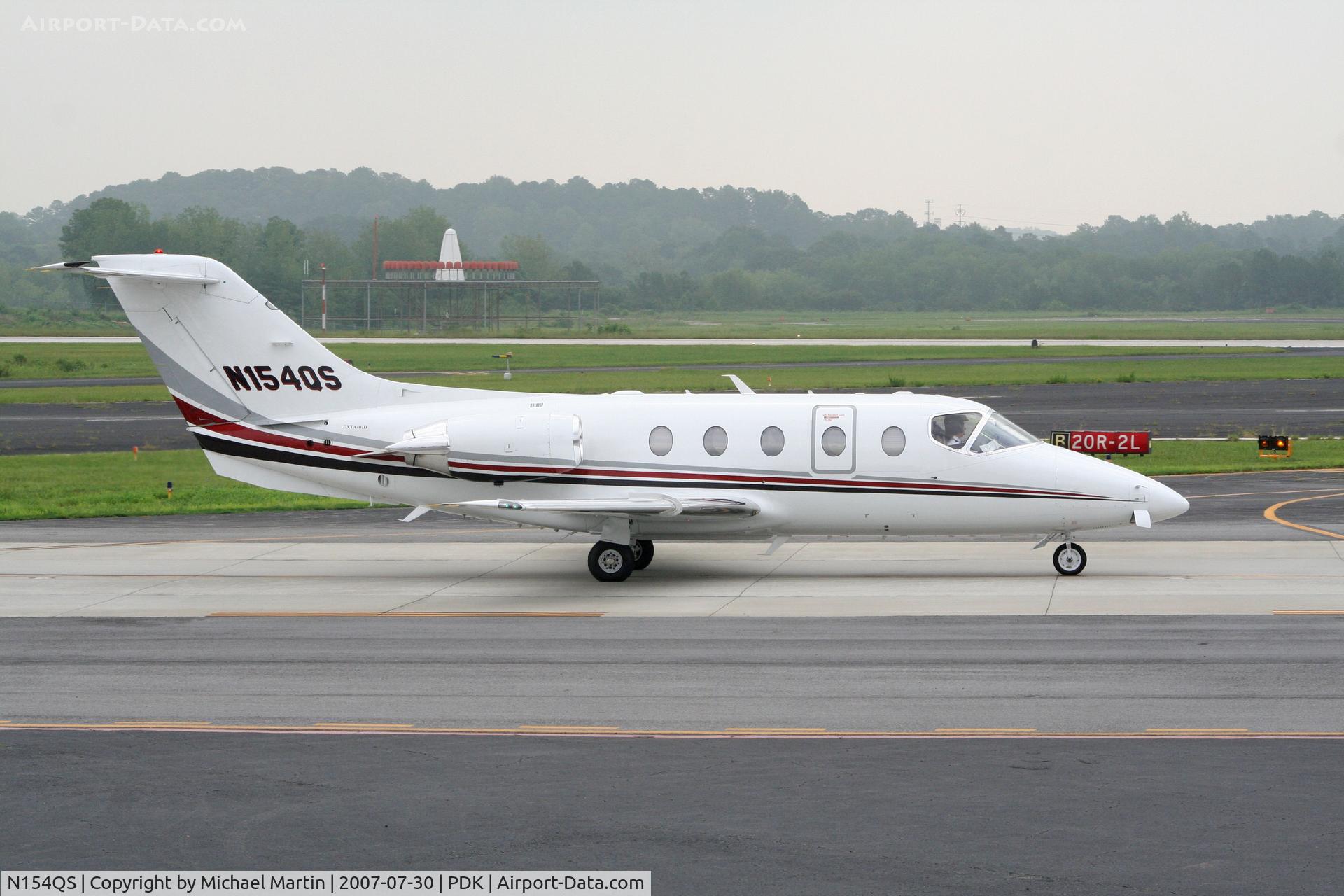 N154QS, 2007 Raytheon Aircraft Company 400A C/N RK-509, Taxing to Runway 2R