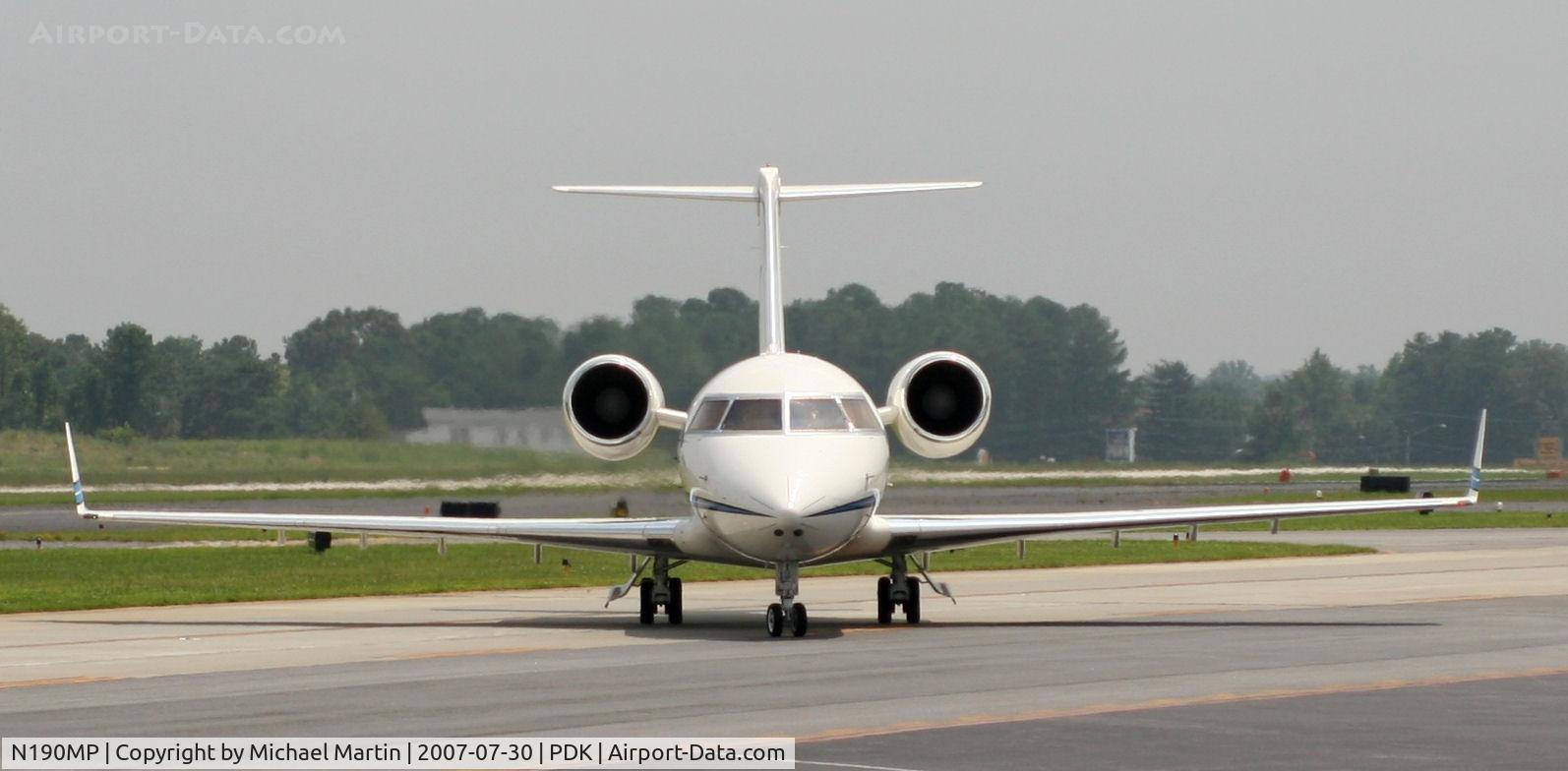 N190MP, 1994 Canadair Challenger 601-3R (CL-600-2B16) C/N 5161, Head On View
