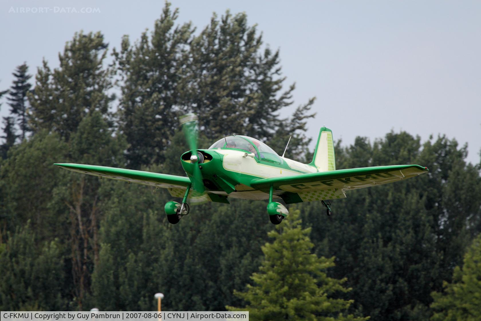 C-FKMU, 1991 Piel CP-305 Emeraude C/N SE91, A fantastic looking airplane with a spotless finish