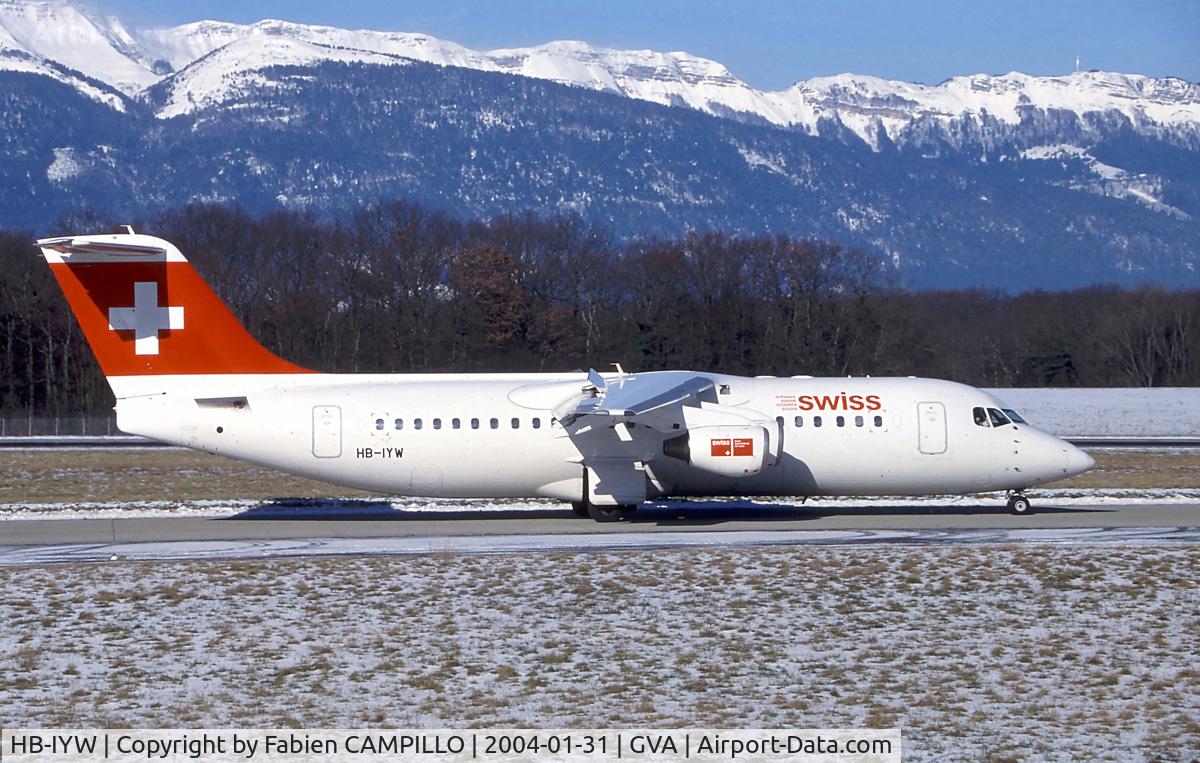 HB-IYW, 1999 British Aerospace Avro 146-RJ100 C/N E3359, Swiss