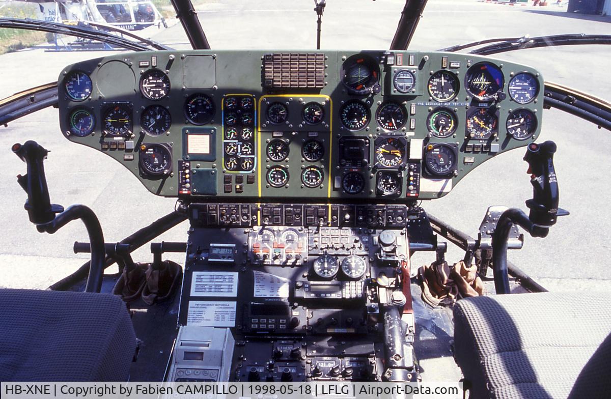 HB-XNE, Aerospatiale AS-332C-1 Super Puma C/N 2002, AS332C Super Puma 2002