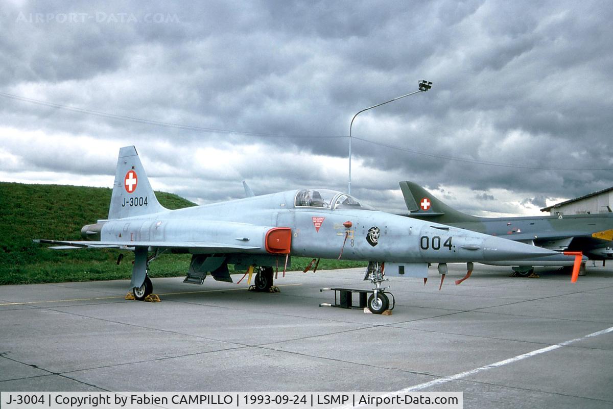 J-3004, 1979 Northrop F-5E Tiger II C/N L.1004, F-5E Tiger II L-1004 76-1529