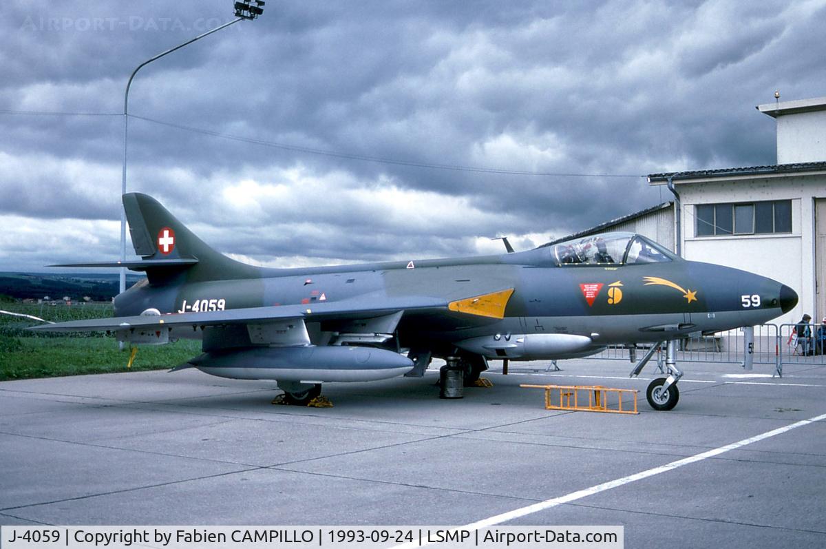 J-4059, Hawker Hunter F.58 C/N 41H-694974, Hunter F-58 41H-697426