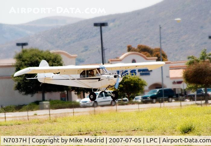 N7037H, 1946 Piper J3C-65 Cub Cub C/N 20282, On final West Coast Pipe Cub Fly-In 2007 Lompoc Calif