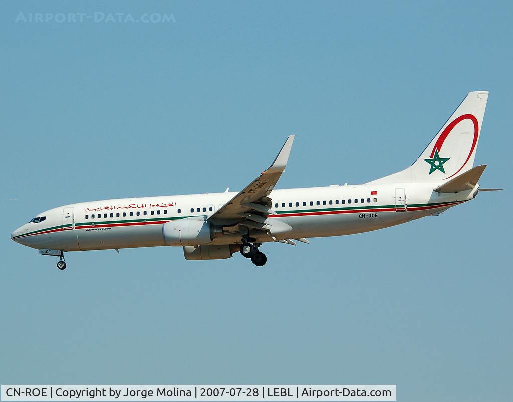 CN-ROE, 2006 Boeing 737-8B6 C/N 33063, On short final RWY 25R.