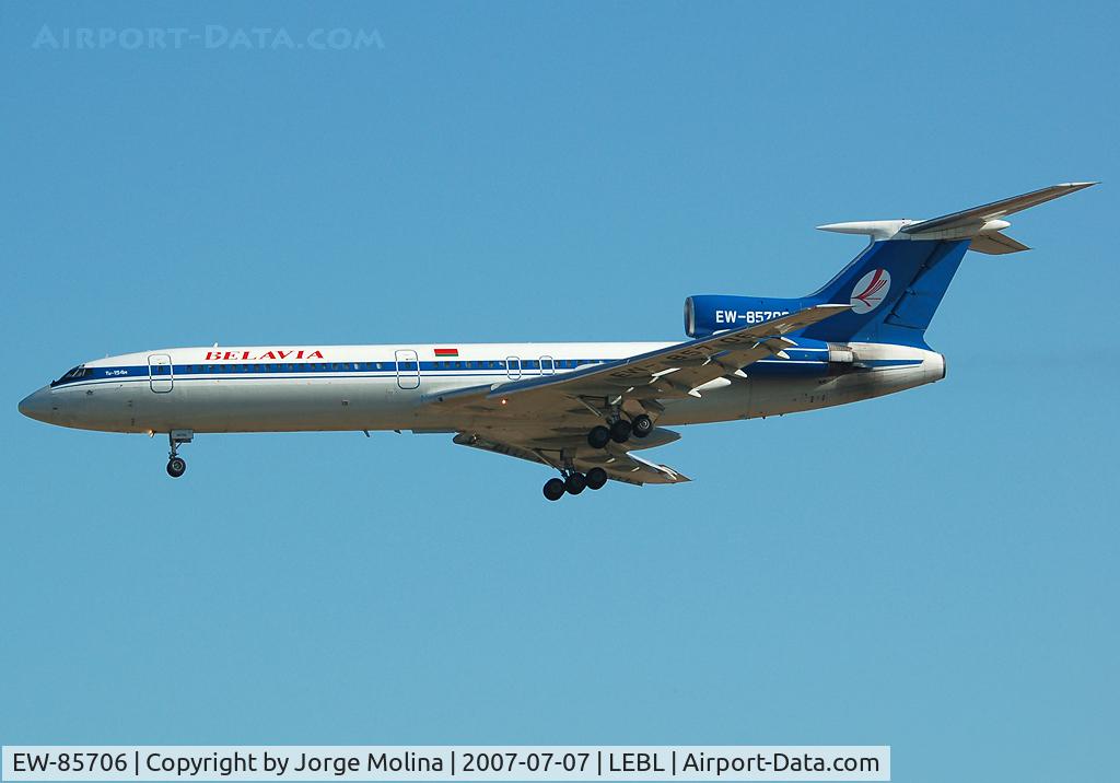 EW-85706, 1984 Tupolev Tu-154M C/N 91A881, On final RWY 25R.
