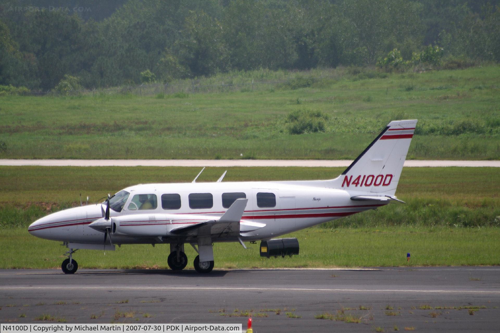 N4100D, 1981 Piper PA-31-350 Chieftain C/N 31-8252004, Landing Runway 2L