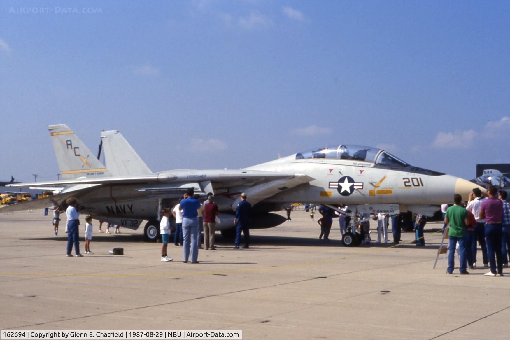 162694, Grumman F-14A-140-GR C/N 540, F-14A at the open house, became F-14B